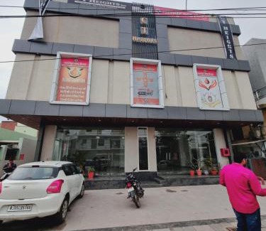 Bharatpur Hotel | C T Heights Inn