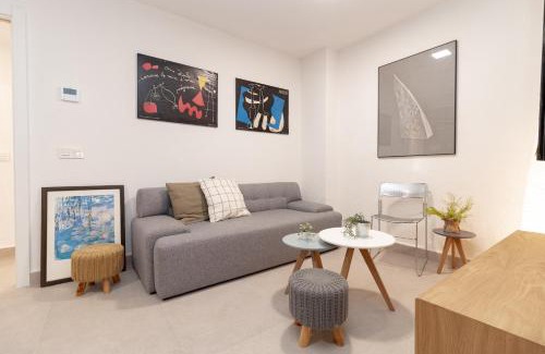 Cruz de Humilladero Apartment | C23 Lovely 4 Bedroom close to Maria Zambrano