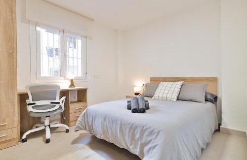 Cruz de Humilladero Apartment | C23 Lovely 4 Bedroom close to Maria Zambrano