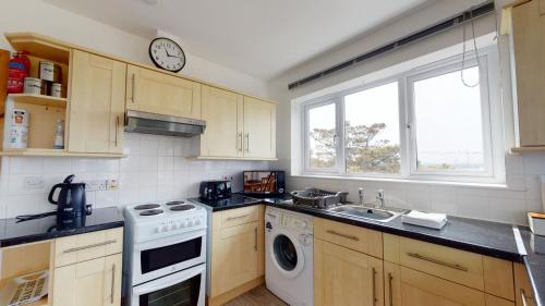Hayle House | C27 Eddleston, Riviere Towans