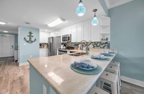 Fort Walton Beach Condo | C301 | FREE Beach Service + 3 Pools + Lazy River + 2 Hot Tubs!