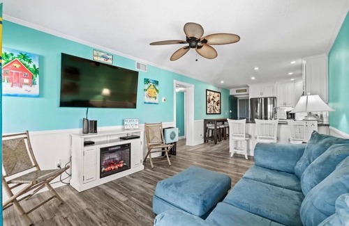 Myrtle Beach Condo | C305 - Charming 2-bedroom condo in fabulous Myrtle Beach, Beach Access,Pool
