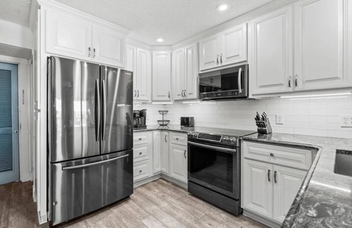Myrtle Beach Condo | C305 - Charming 2-bedroom condo in fabulous Myrtle Beach, Beach Access,Pool