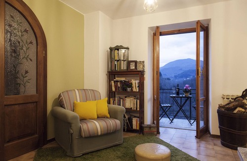 Casola in Lunigiana Bed & Breakfast | Ca'Luni