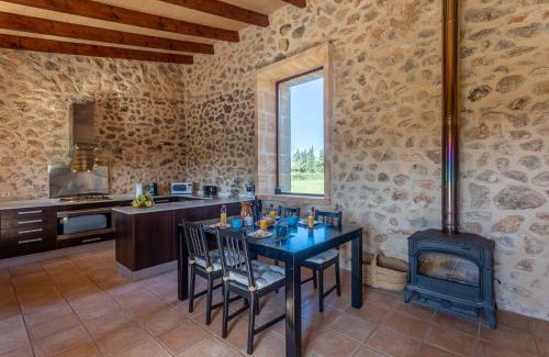 Inca Ski Chalet | Ca n Batlet
