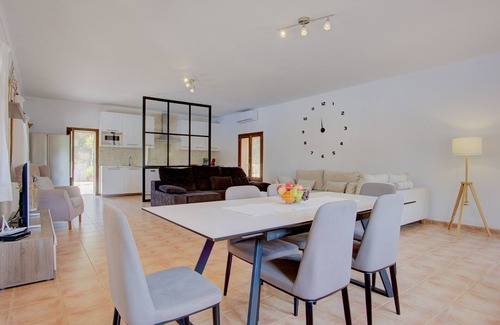 Alqueria Blanca Villa | Ca Na Beu - Four Bedroom Villa, Sleeps 8