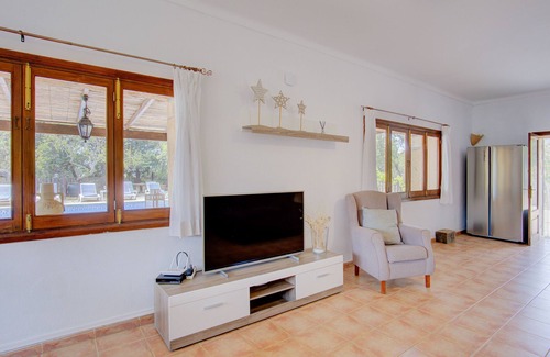 Alqueria Blanca Villa | Ca Na Beu - Four Bedroom Villa, Sleeps 8