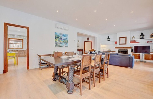 Portocolom Ski Chalet | Ca Na Marieta House next to the beach with sea views and large garden