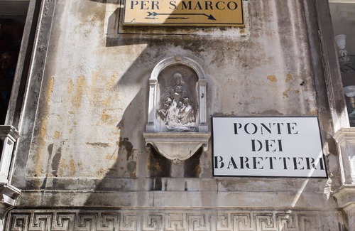 San Marco Apartment | Ca' Nal Apartments, Corte Grimani Inn - GONDOLA