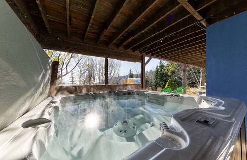 Petite-Riviere-Saint-Francois Ski Chalet | SPA & Mountain View - Condo Lapaix-Ski