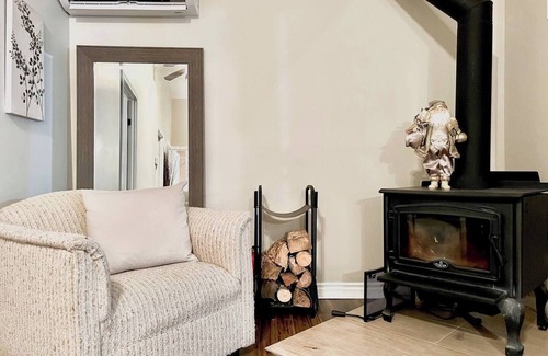 Noyan Ski Chalet | Le Petit Sunset Cottage au Bord du Lac