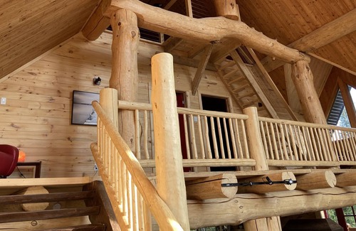 Sainte-Marguerite-du-Lac-Masson Ski Chalet | "Le Majestik luxury chalet, Doncaster River"