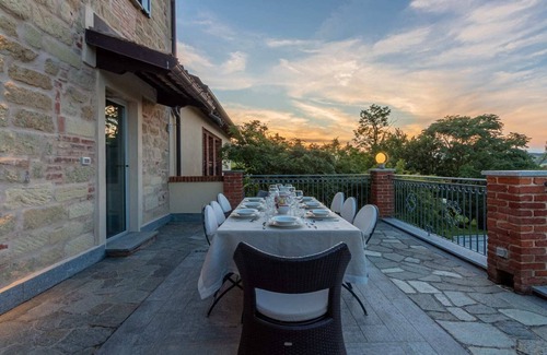 Bosco Marengo Villa | Ca' Vecchia, villa con Padel, Golf Simulator & EV Charger