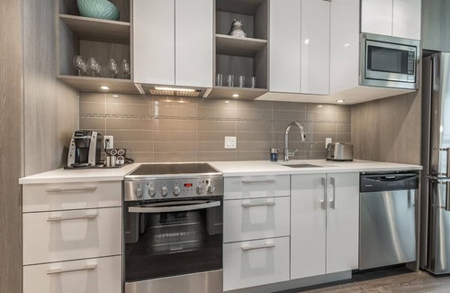 Downtown Victoria Condo | Be the lively cityzen in Cityzen