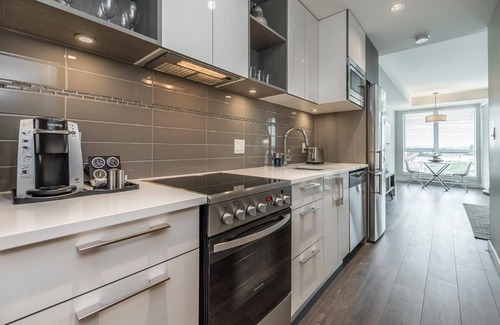 Downtown Victoria Condo | Be the lively cityzen in Cityzen