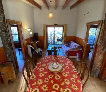 Malalcahuello House | Cabaña Malalcahuello con playa de Rio