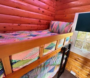 Bronaber House | Caban Enfys