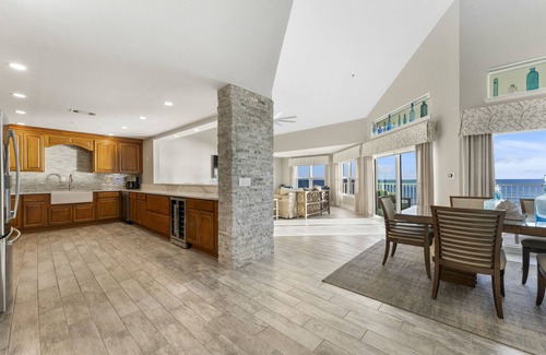 Crystal Beach Condo | Cabana Club - Sugar Sand Shores - Beachfront, Free Golf Daily, Destin, Slps 12