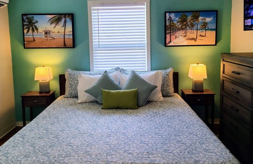 Middle River Terrace House | Cabana House W/ Pool and Bar