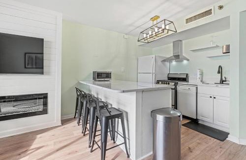 Myrtle Beach Apartment | Cabana Palms - Oceanfront Renovated King Bed Sauna