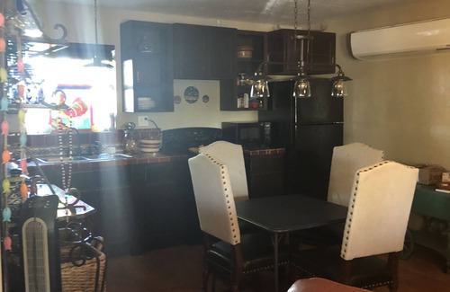 Uvalde Cabin | Cabana retreat