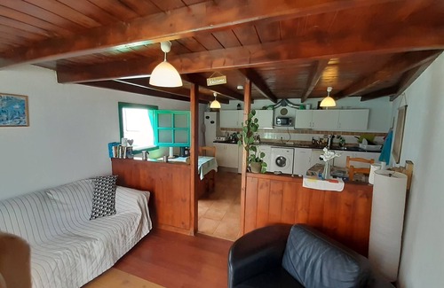 Tinajo House | CABANAS VOLCAN CAPELLANIA CAMPO