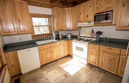 Millboro House | Cabell Cottage Offers The Perfect Getaway.