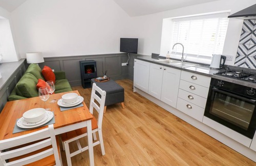Kilgetty Cottage | Cabin ∙ 1 bedroom ∙ 2 guests