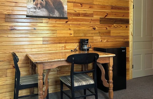 Steelville Cabin | Cabin 16B on Meramec River - Duplex Unit