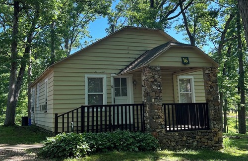 Steelville Cabin | Cabin 16B on Meramec River - Duplex Unit
