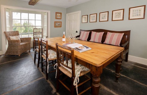 Ambleside Cottage | Cabin ∙ 4 bedrooms ∙ 8 guests