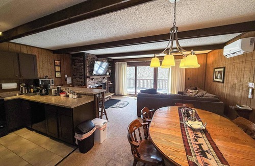 Bessemer Ski Chalet | Cabin Fevers 2 @ Big Powderhorn & Pet Friendly!