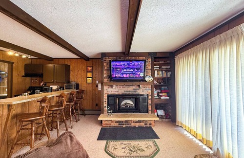 Bessemer Ski Chalet | Cabin Fevers 2 @ Big Powderhorn & Pet Friendly!