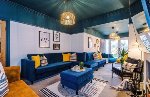 Rhos on Sea House | Cabin Hill