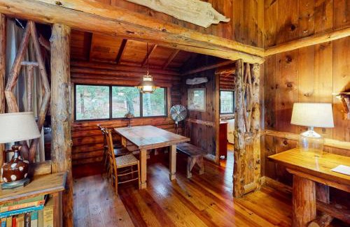 Boothbay Harbor House | Cabin in the Pines