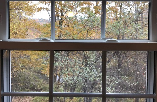 Ludlow House | Cabin less than 5 mins from Jackson Gore & Okemo
