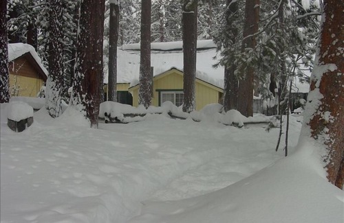 Sierra Tract Cabin | Cabin on Meadow, Near Lake/Heavenly Resort $100nt. After Oct 31, 408-315-2408