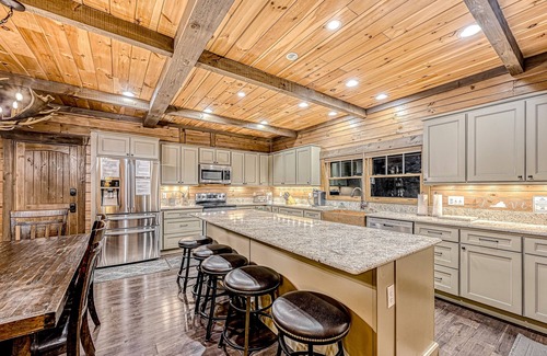 Moneta House | Cabin on the Cove - Luxe lakefront cabin on 5 acres with huge dock