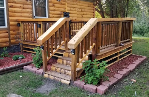 Boyne Falls Cabin | Cabin on the river