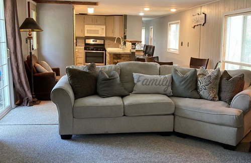 Brazeau House | Cabin Retreat just off of White Potato Lake