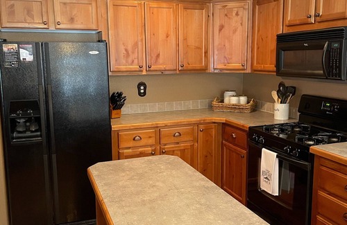 Island Park Cabin | Cabin w/Hot Tub, 2 Car Garage, close 3 min walk to the Lake!