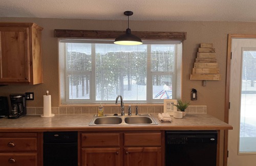 Island Park Cabin | Cabin w/Hot Tub, 2 Car Garage, close 3 min walk to the Lake!