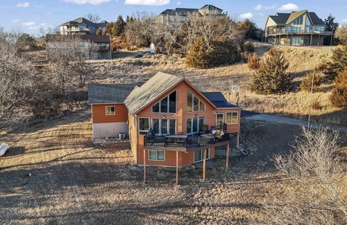 Yankton Cabin | Cabin with a View