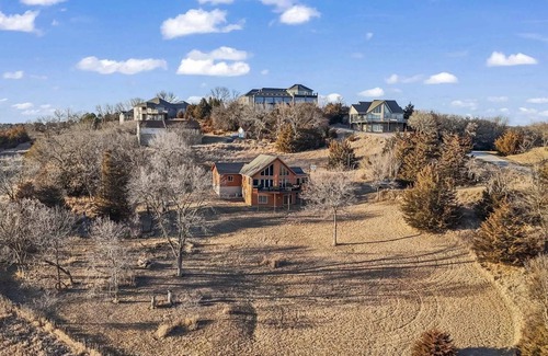 Yankton Cabin | Cabin with a View