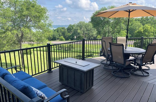 Yankton Cabin | Cabin with a View