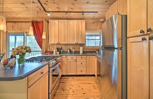 Mathias House | Cabin with Decks and Fire Pit Near Lost River!