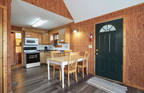 Logan Cabin | Cabins In Hocking - Retreat cabin 4