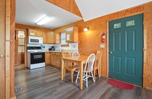 Logan Cabin | Cabins In Hocking - Retreat cabin 2