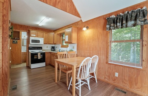 Logan Cabin | Cabins In Hocking - Retreat cabin #9