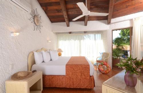 Barra de Navidad Hotel | Cabo Blanco Hotel and Marina